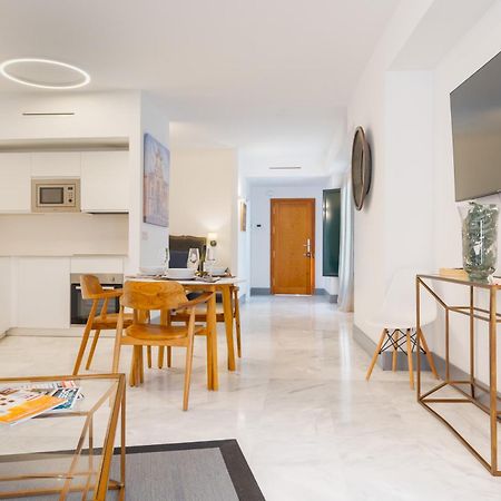 Panther Home Francos Sevilla Buitenkant foto