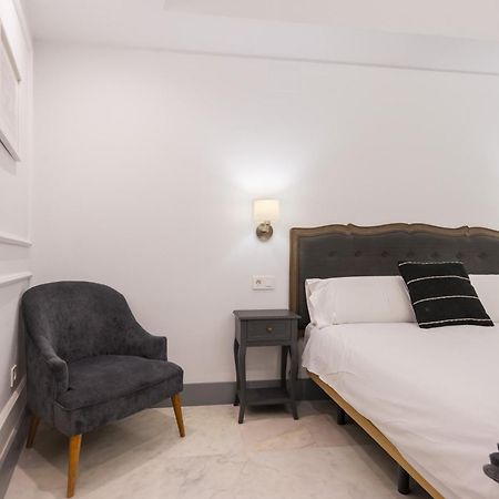 Panther Home Francos Sevilla Buitenkant foto