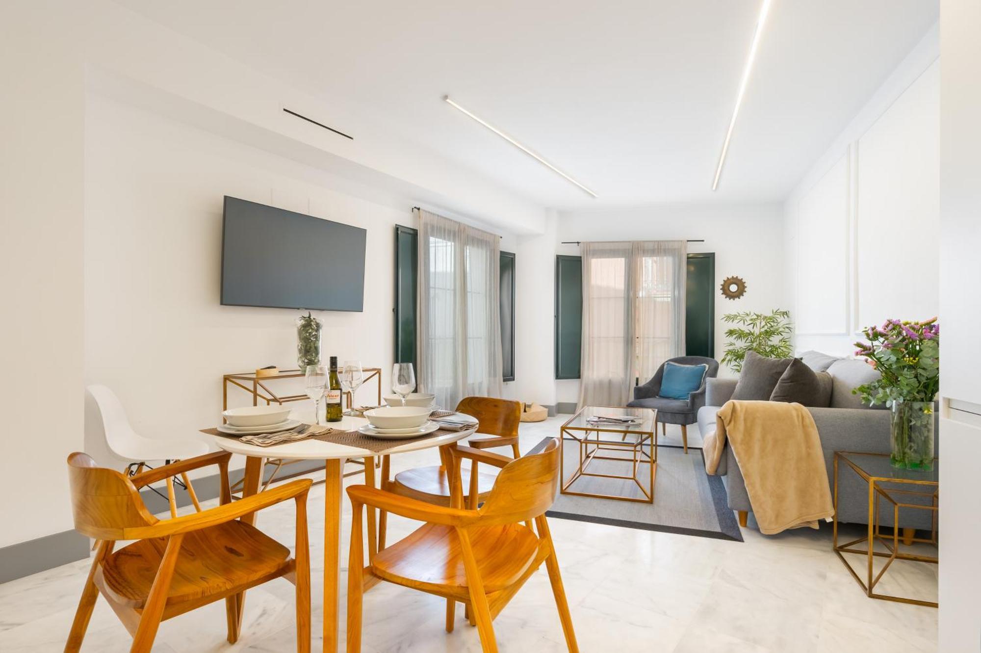 Panther Home Francos Sevilla Buitenkant foto