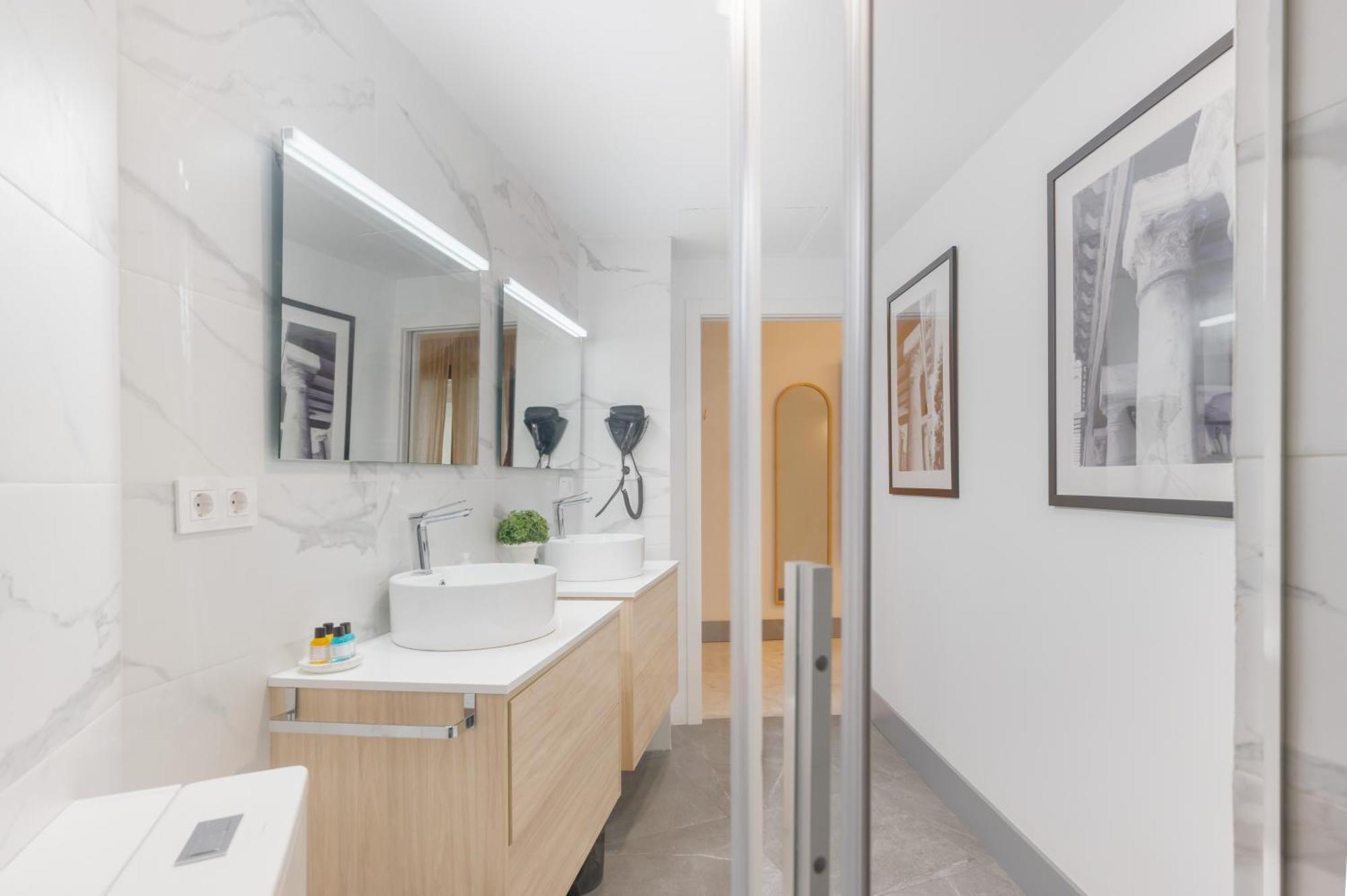 Panther Home Francos Sevilla Buitenkant foto