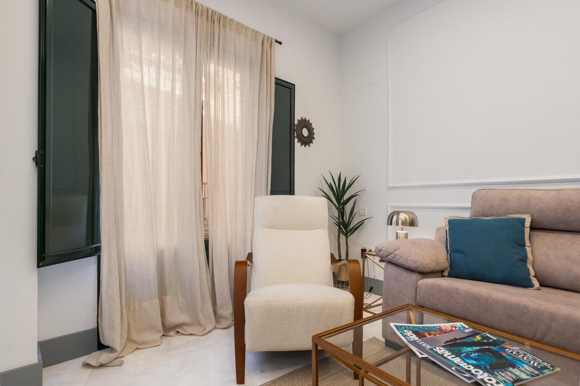 Panther Home Francos Sevilla Buitenkant foto