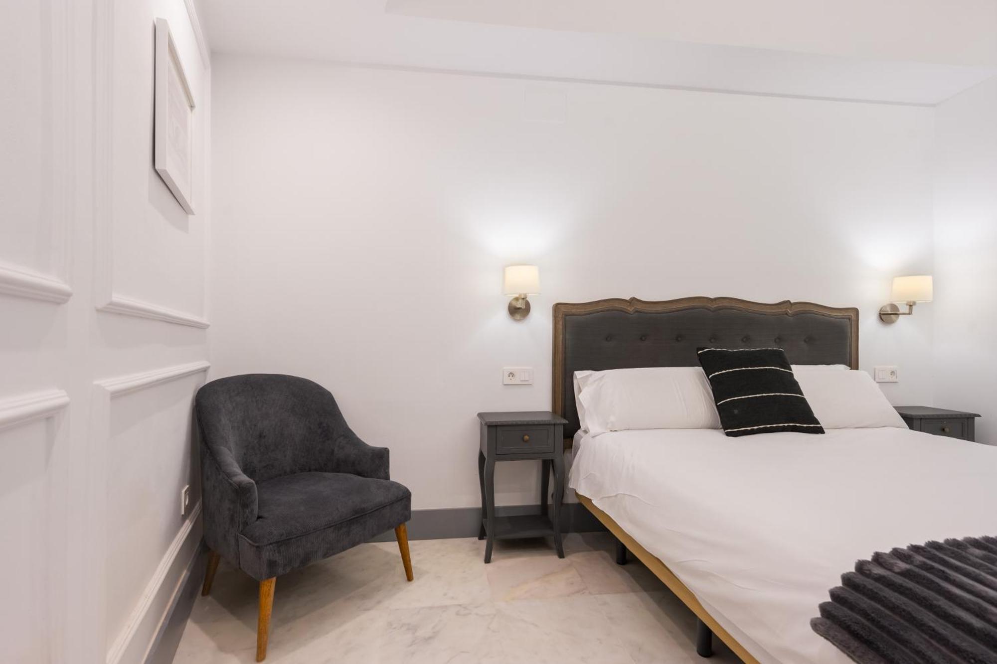 Panther Home Francos Sevilla Buitenkant foto