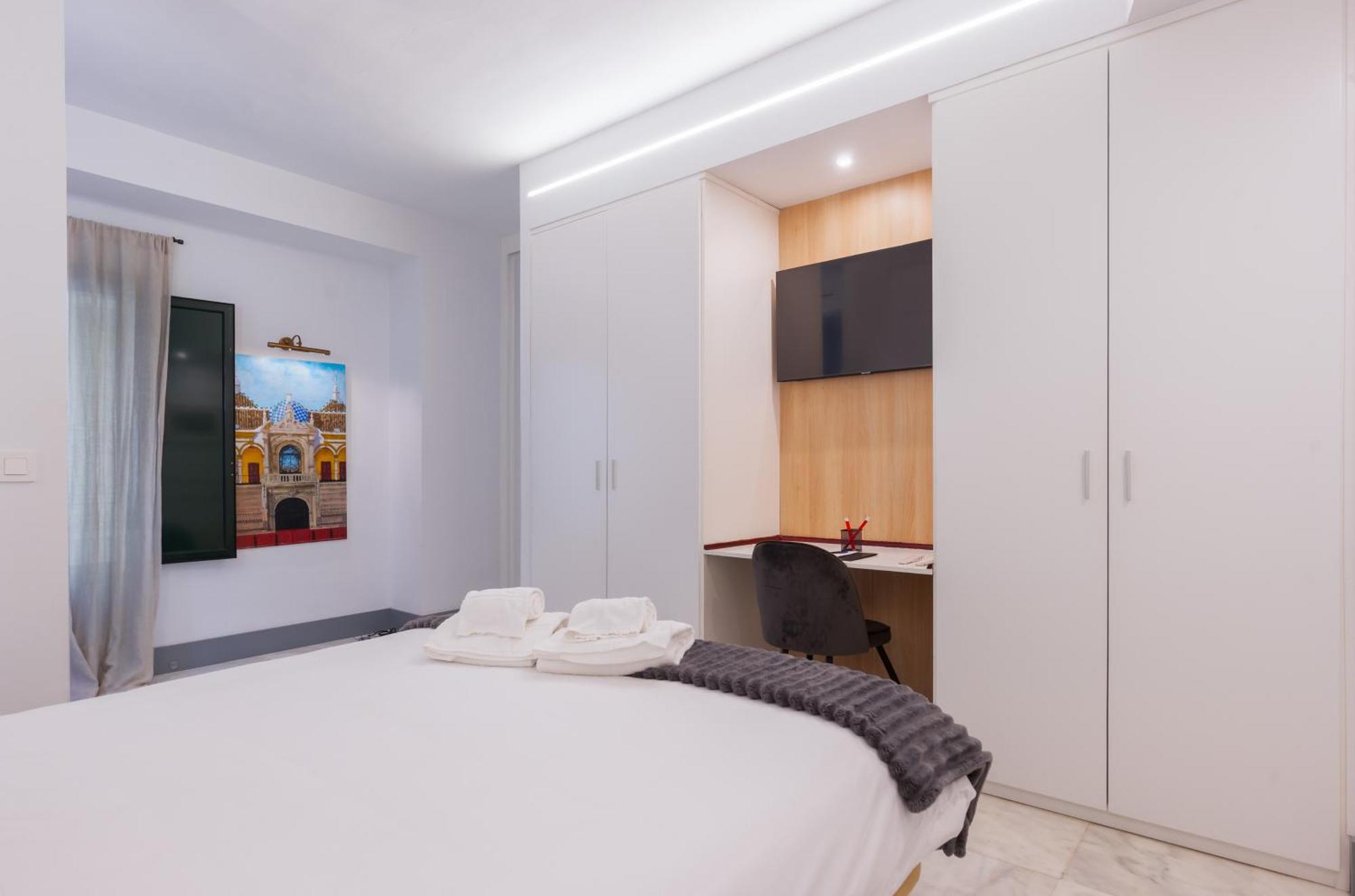 Panther Home Francos Sevilla Buitenkant foto